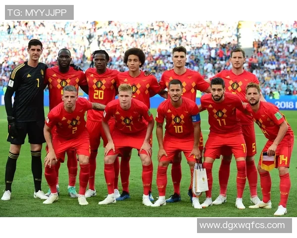 滚动的足球带你领略全球足球文化的魅力与激情 滚动的足球带你领略全球足球文化的魅力与激情